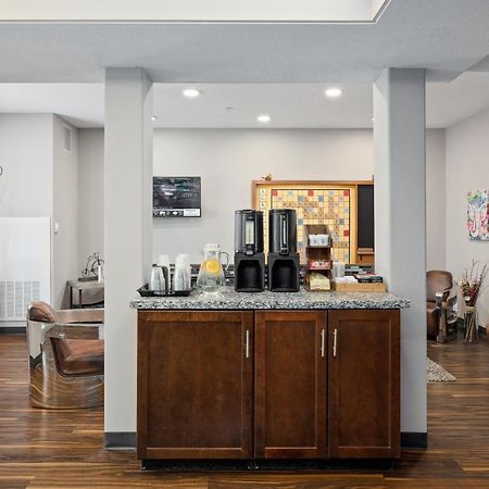 Home Inn Medicine Hat Εξωτερικό φωτογραφία