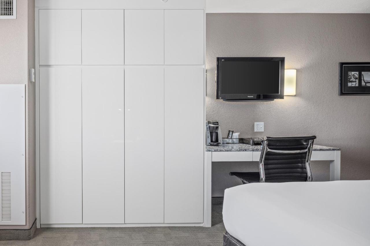 Home Inn Medicine Hat Εξωτερικό φωτογραφία
