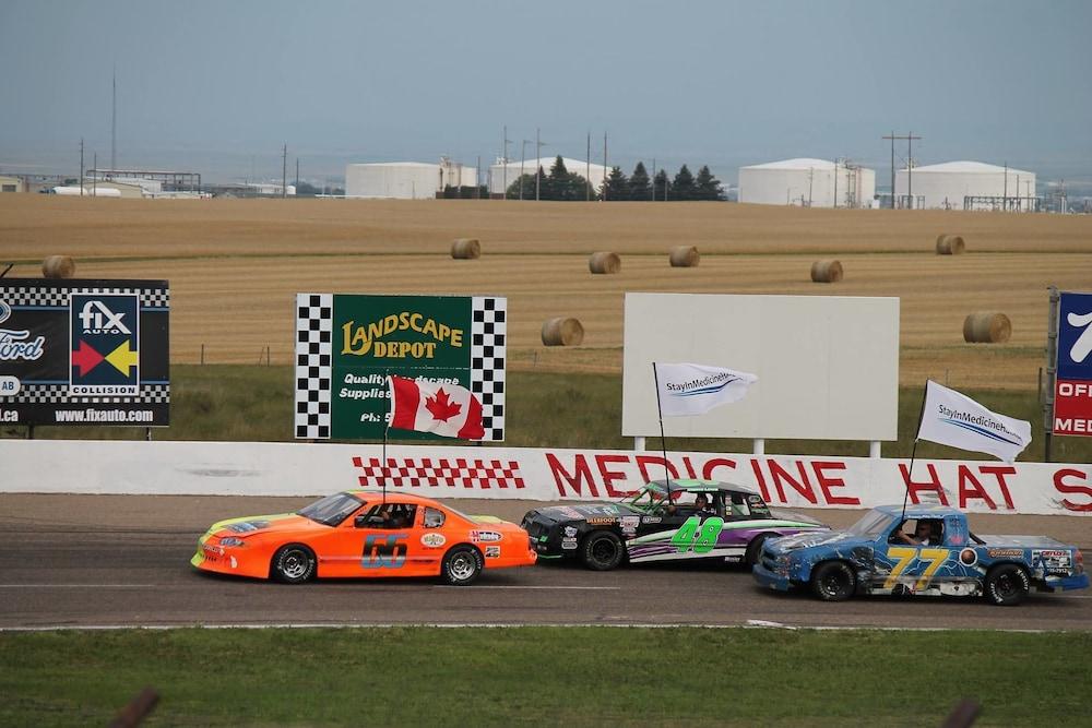 Home Inn Medicine Hat Εξωτερικό φωτογραφία