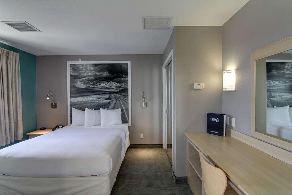 Home Inn Medicine Hat Δωμάτιο φωτογραφία